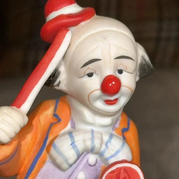 vintage porcelain clown playing violin music box with dog SEND IN THE CLOWNS - Picture 9 of 16